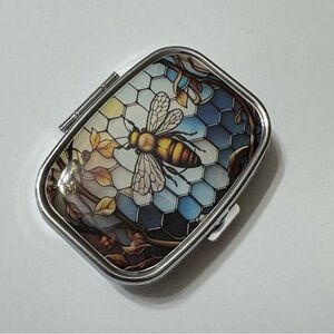 BEE PILL BOX